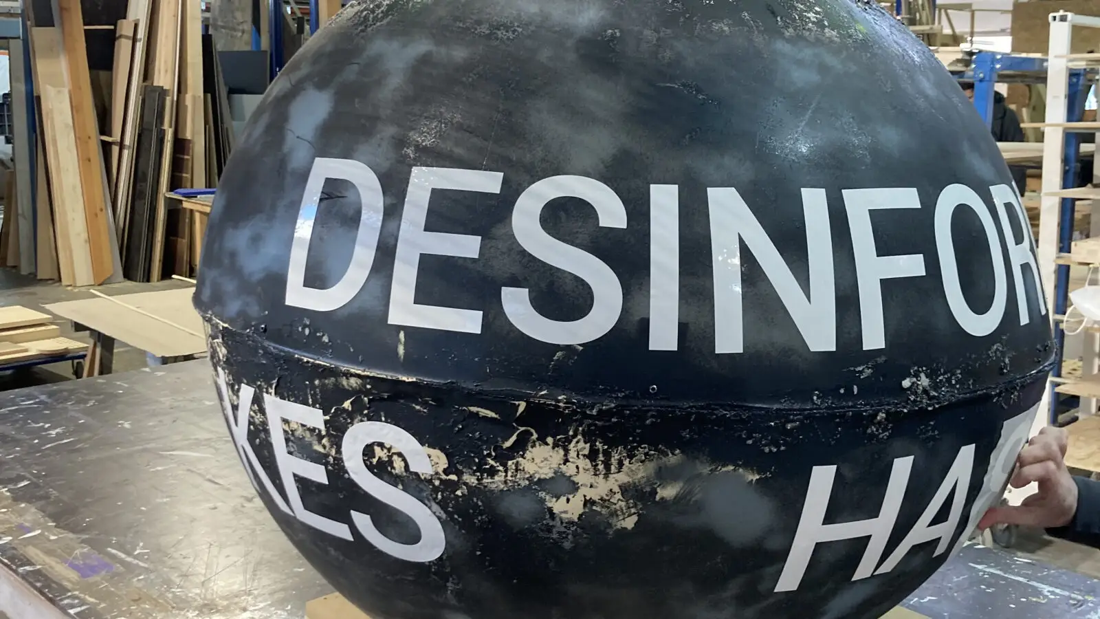 Desinformation03